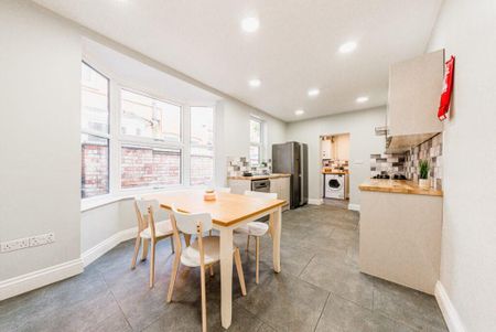 4 bedroom terraced house to rent - Photo 5