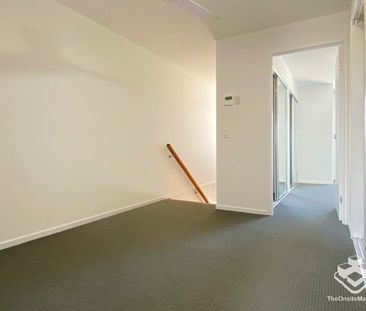Unit 21 15 Alter Street Wynnum West - Photo 1