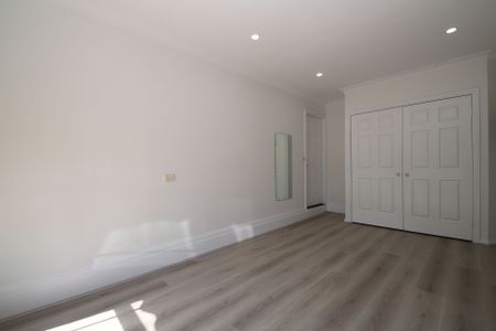 Five Bedroom Family Home - Photo 2