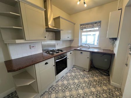 2 bedroom terraced house to rent - Photo 4