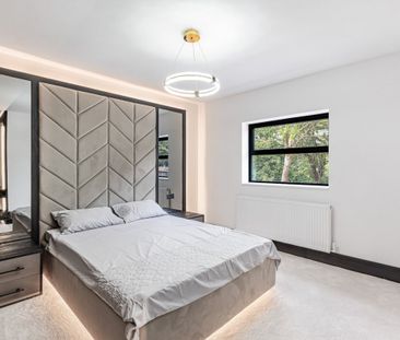 Pipers Green Lane, HA8, Edgware - Photo 2
