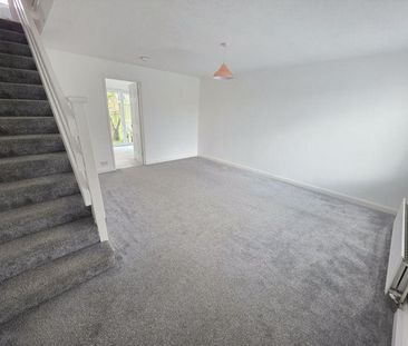 3 bedroom end of terrace house to rent - Photo 1