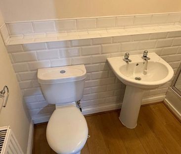 2 bedroom flat to rent - Photo 6