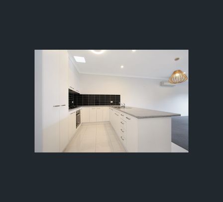 16 Elmwood Circuit, Wodonga, Vic 3690 - Photo 1