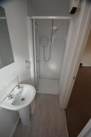 Flat to rent - Photo 5