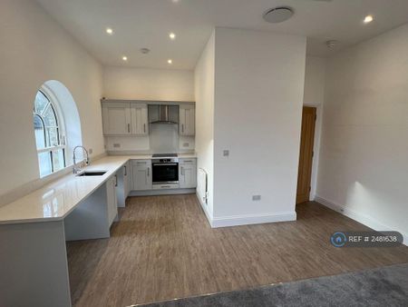 1 bedroom flat to rent - Photo 2