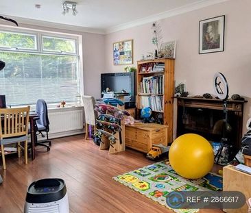 3 bedroom terraced house to rent - Photo 1
