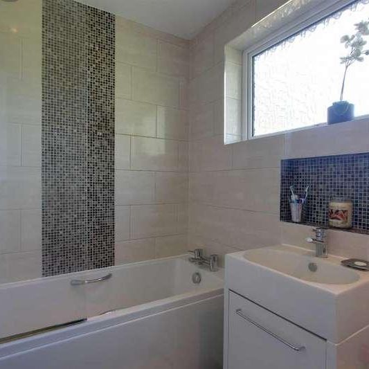 Rosebery Way, Tring, HP23 - Photo 1