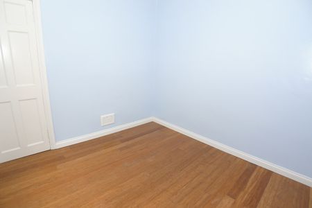 Property to let in Newburgh - Photo 2