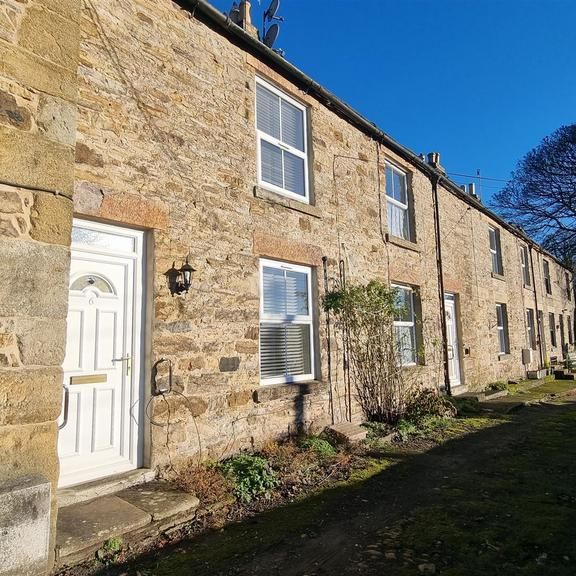 2 bedroom terraced house to rent - Photo 1