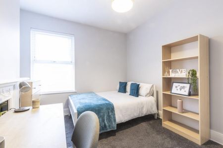 5 bedroom terraced house to rent - Photo 2