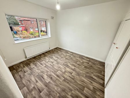 Carr Avenue, Prestwich - Photo 4