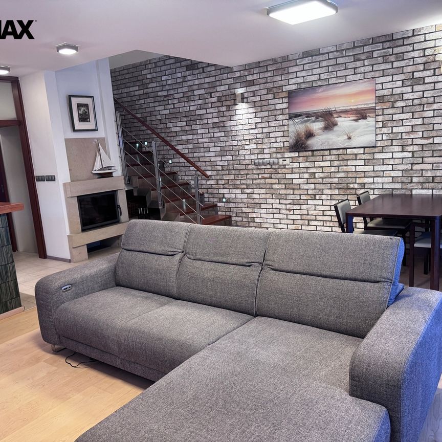 Pronájem domu 184 m², Jesenice - Photo 1