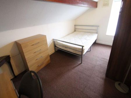 4 bedroom house to rent - Photo 3