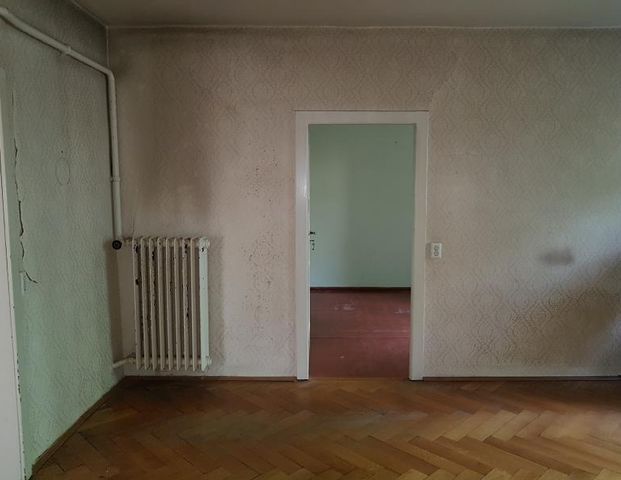 Teilsanierter Altbau Wohnung mit Balkon im Leipziger Süden ! - Foto 1