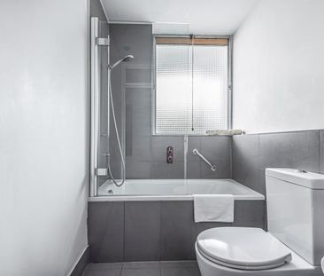 Studio to rent - Photo 6