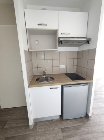 Location Appartement 1 pièce 22m² FRANQUEVILLE ST PIERRE 76520 - Photo 3