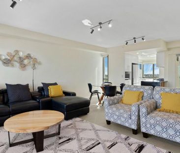 Fully Furnished Luxury Apartment with Spectacular Bay Views! - Photo 2