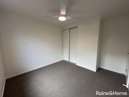 Spacious 4-Bedroom Family Home with Modern Comforts! - Photo 5