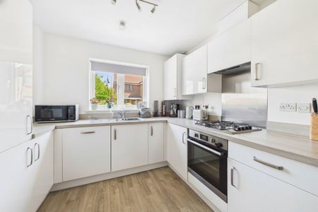 3 bedroom semi-detached house to rent - Photo 3