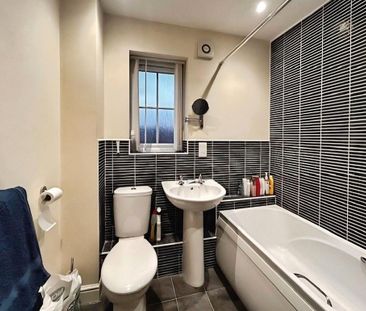 2 bedroom flat to rent - Photo 6