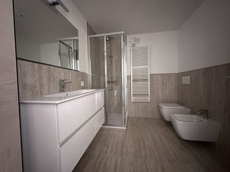 4.5 Zimmer, 140 m², 2. Stock - Photo 4