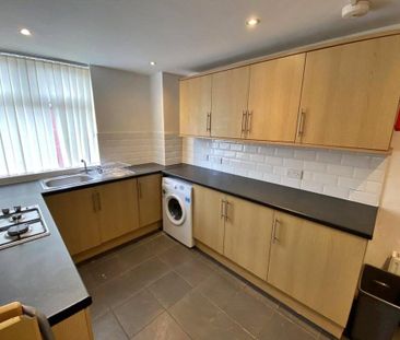 3 bedroom terraced house to rent - Photo 3