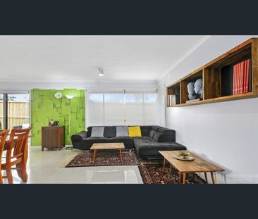 3 Bedroom Home in West End Location - Photo 2