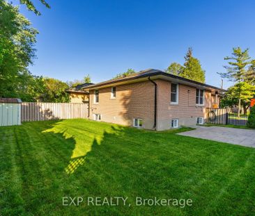 For Lease - 447 Taylor Mills Drive, Richmond Hill, Ontario - Photo 2