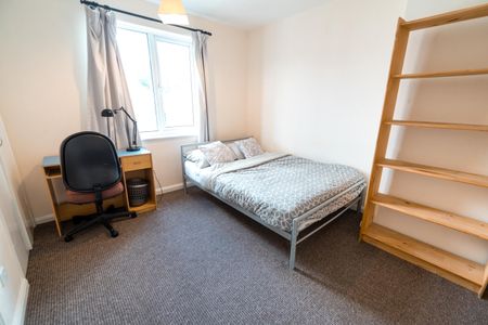 64 Seventh Avenue - Photo 3