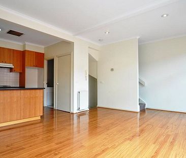 Unit 2/34-36 Claremont Street, South Yarra. - Photo 1