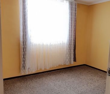 7/12 Percy Street, ST ALBANS VIC 3021 - Photo 3