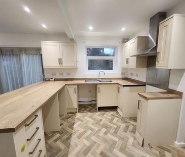 Hillbrow Crescent, Halesowen, B62 9RP - Photo 3