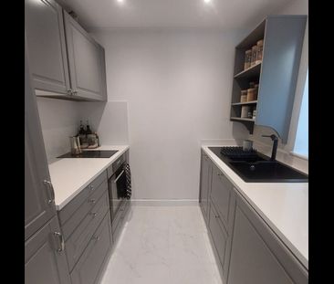 2 Bed Flat, Brunswick Quay, SE16 - Photo 6