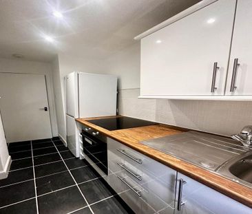 2 bedroom flat to rent - Photo 6