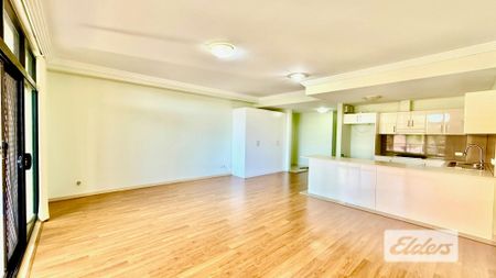 Modern 2-Bedroom Apartment in Prime Lidcombe Location - Photo 3