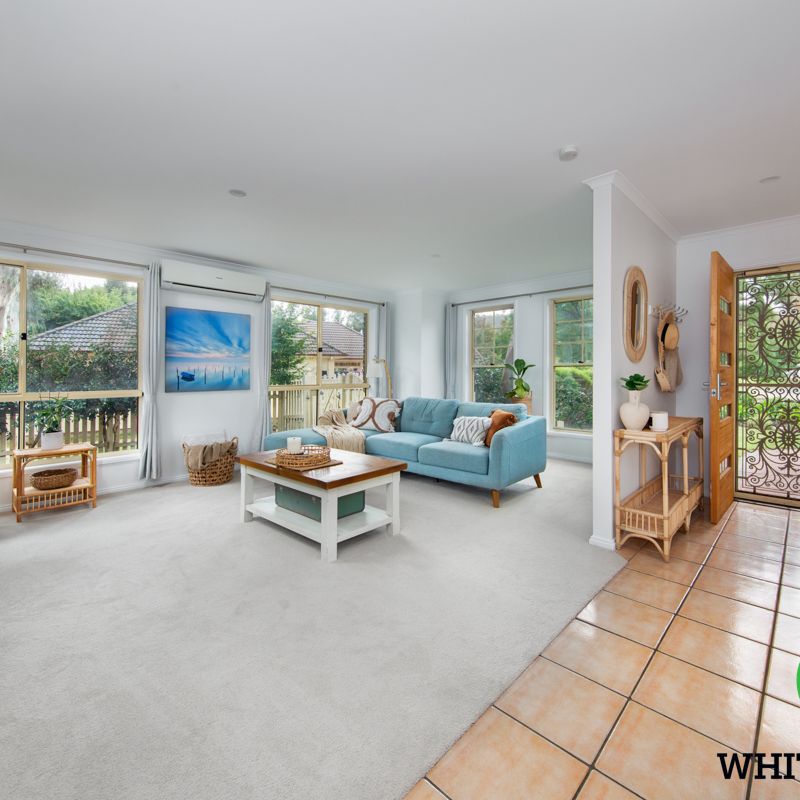 11 Melrose Place, Jerrabomberra NSW 2619 - House For Rent | Domain - Photo 1