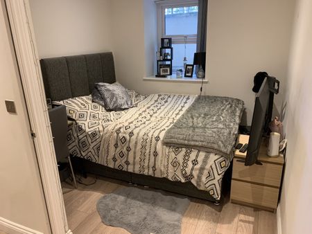 2 Bed Flat, Headingley Lane, LS6 - Photo 3