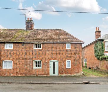 3 bedroom end of terrace house to rent - Photo 2