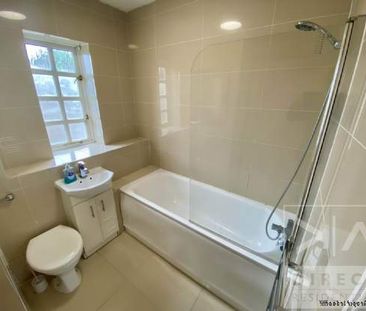 1 bedroom property to rent in Epsom - Photo 2