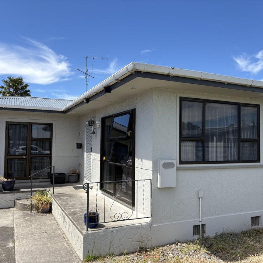 Chalmers Road at its best - Photo 1