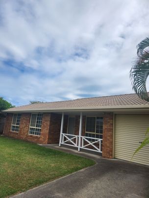 10 Twolyn Street, QLD 4655, Urangan - Photo 1