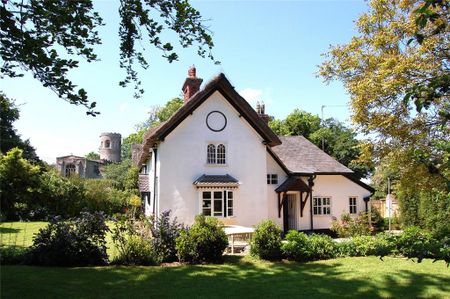 4 bedroom end of terrace house to rent - Photo 4