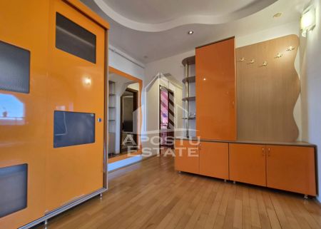 Apartament decomandat 3 camere,Zona Vlaicu - Fotografie 2