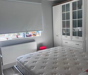 2 bedroom semi-detached house to rent - Photo 4