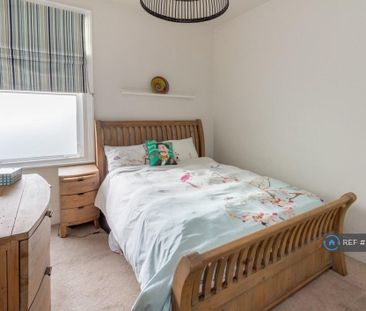 3 bedroom maisonette to rent - Photo 3