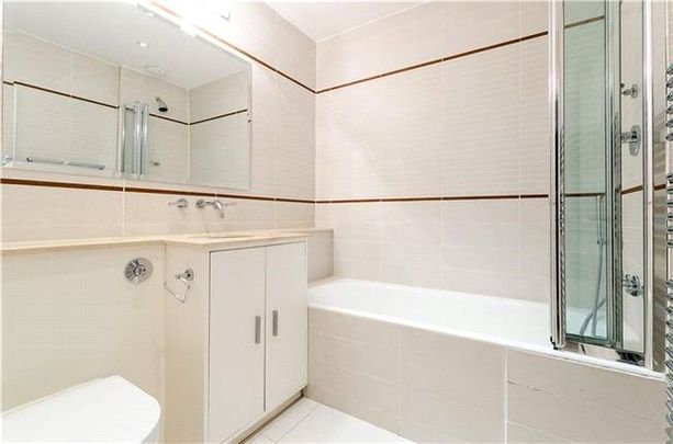 Bracknell Gardens, Hampstead, London - Photo 1