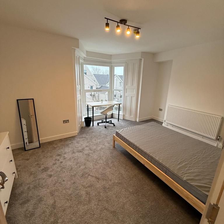 5 bedroom house to rent - Photo 1