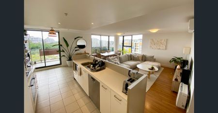 BRIGHT & SPACIOUS CORNER APARTMENT WITH PANORAMIC OUTLOOK. - Photo 4