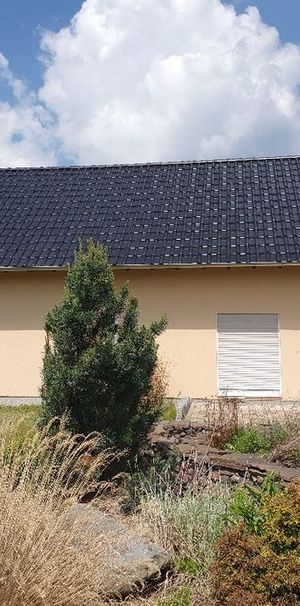 - Niedrigenergie EFH mit Doppelgarage - Photo 1